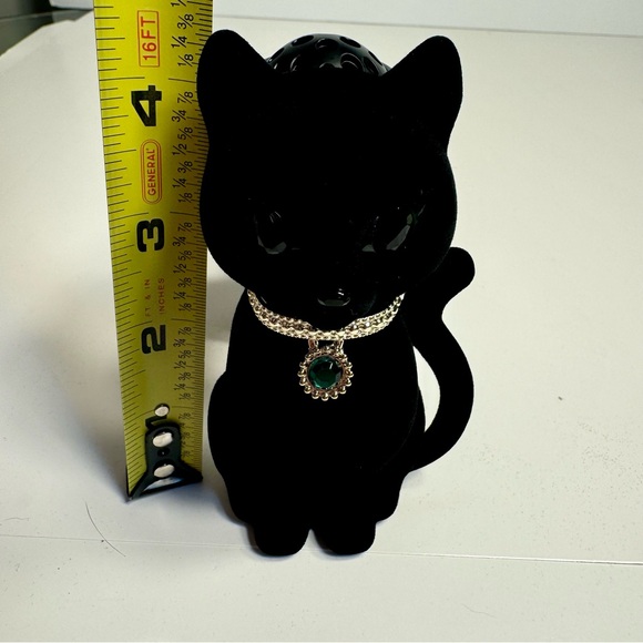 NWT. Bath & Body Works. Fancy black Cat Nightlight
Wallflowers Fragrance Plug. - Picture 13 of 13